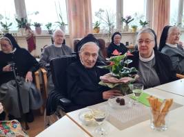 Sr._M._Barnaba_-_Geburtstag_3_original