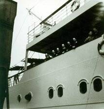 Erste Sendung nach Übersee 