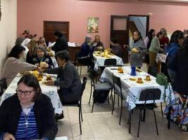 Frühstück im Exerzitienhaus Rainha da Paz